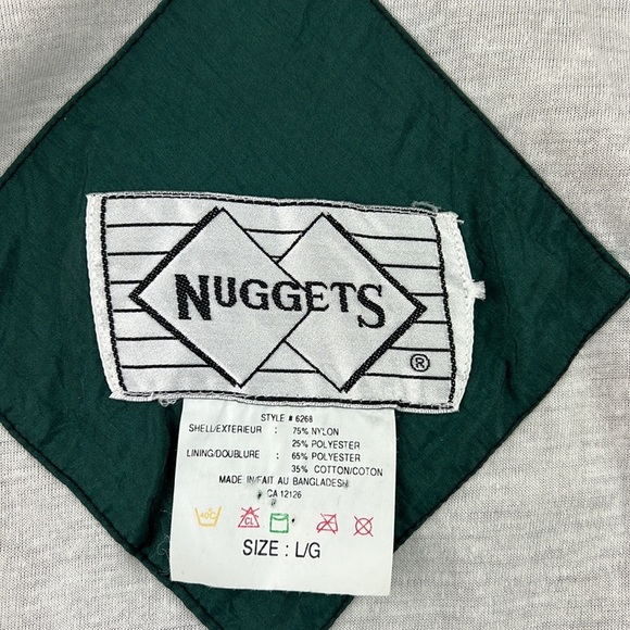 Vintage Nuggets gold  & red windbreaker size large - Picture 3 of 10